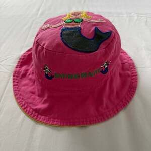 Flapjacks Reversible Bathing Beauty and Queen of the Castle Bucket Hat